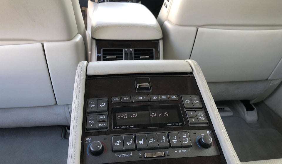 Lexus LS600h L 5,0 Wellness aut. 4d