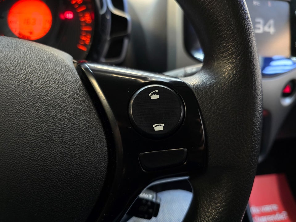 Citroën C1 1,2 PureTech Iconic 5d