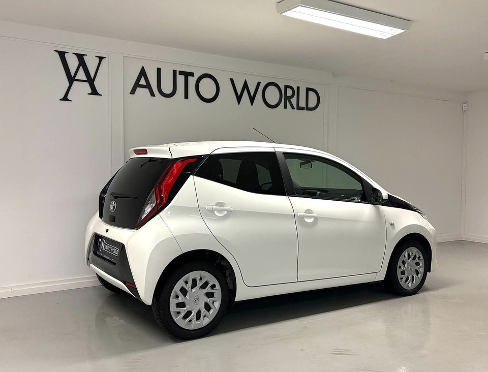 Toyota Aygo 1,0 VVT-i x-pression 5d