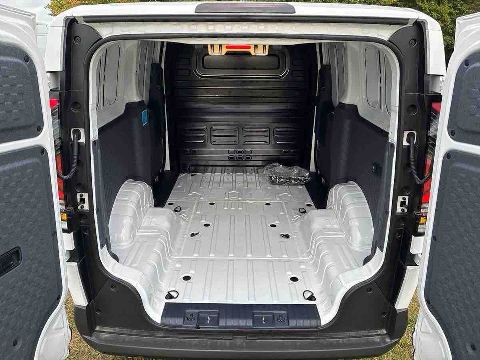 Kia PV5 71 Cargo L2H1 Long Range Work