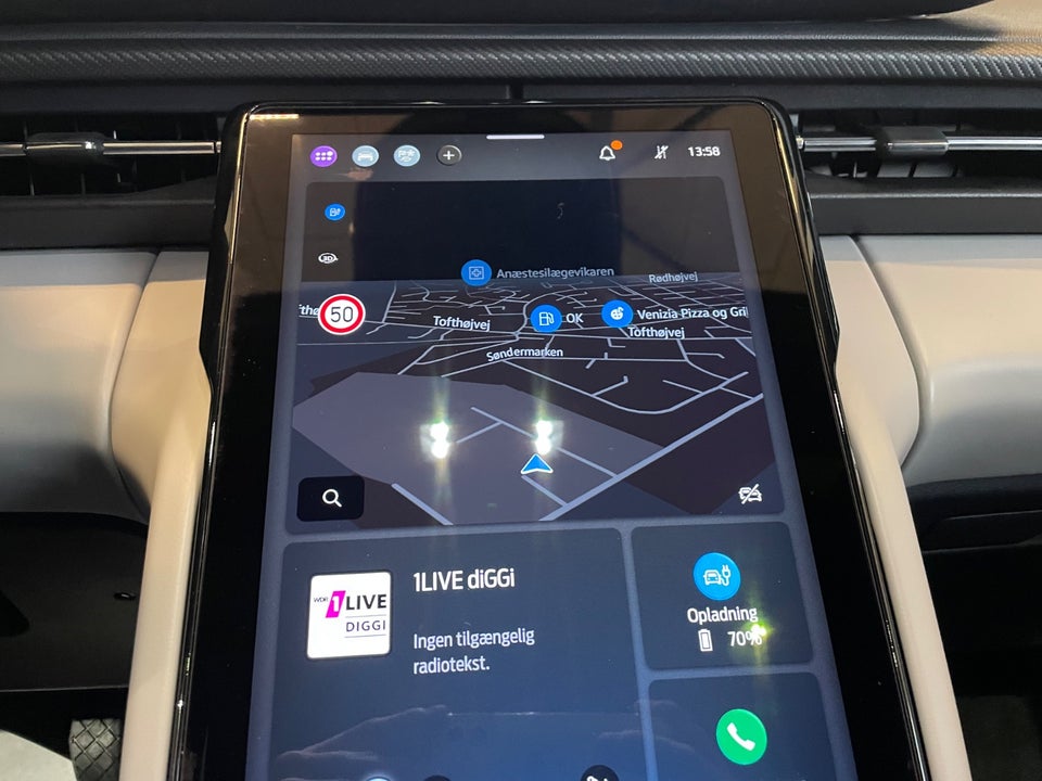 Ford Explorer 84 Premium Extended Range AWD 5d