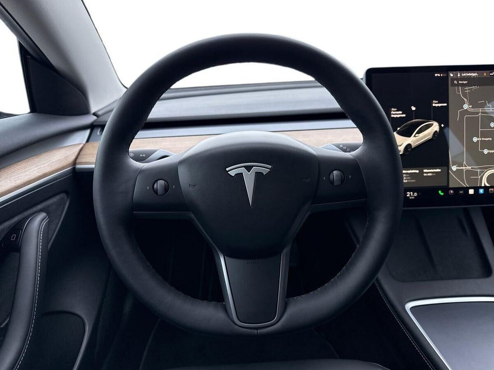 Tesla Model 3 Standard Range+ RWD 4d