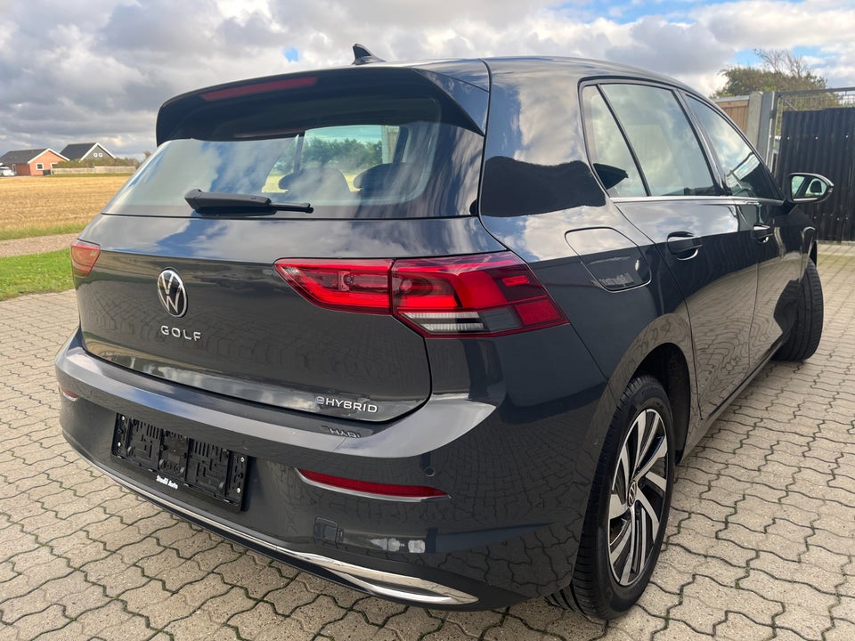 VW Golf VIII 1,4 eHybrid DSG 5d