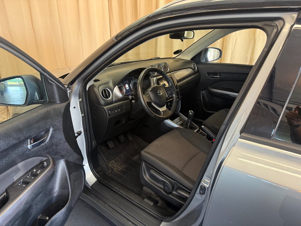 Suzuki Vitara 1,0 Boosterjet Active 5d
