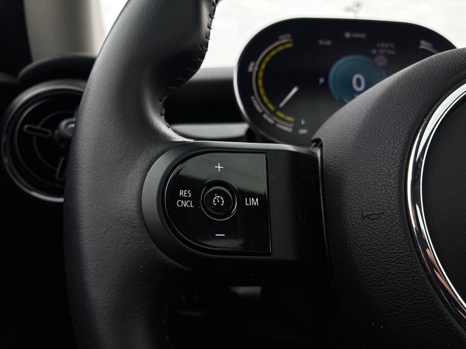 MINI Cooper SE Camden Edition 3d