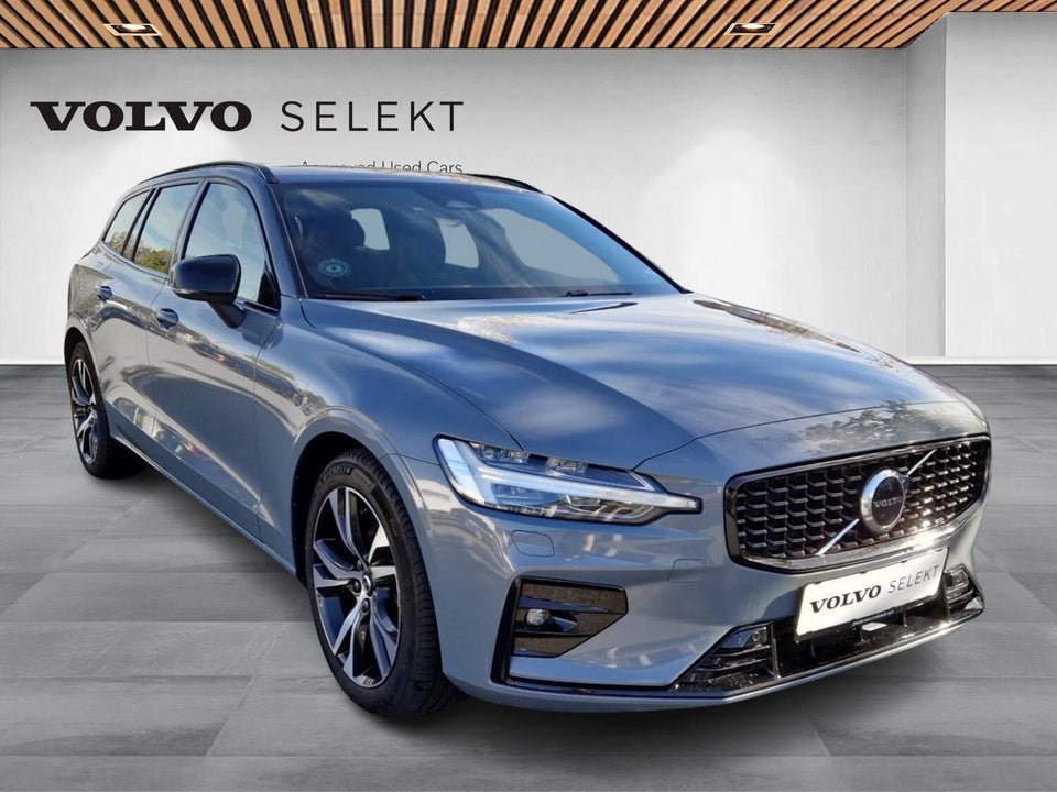 Volvo V60 2,0 B4 197 Plus Dark aut. 5d