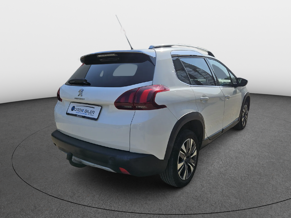 Peugeot 2008 1,6 BlueHDi 100 Active 5d