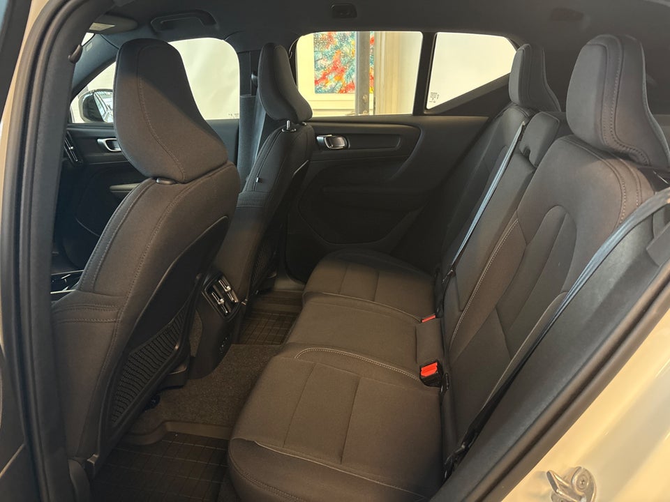 Volvo XC40 ReCharge Extended Range Plus 5d