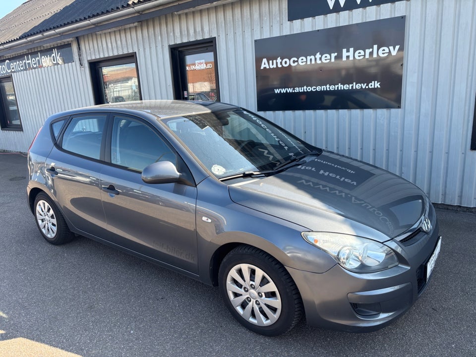 Hyundai i30 1,6 CRDi 90 Comfort 5d