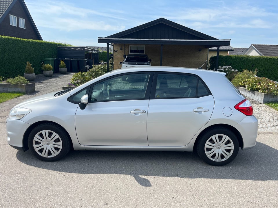 Toyota Auris 1,6 T2 5d