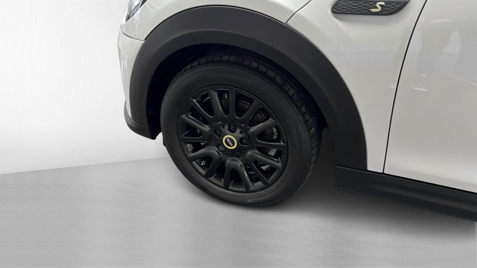 MINI Cooper SE Classic Trim 3d