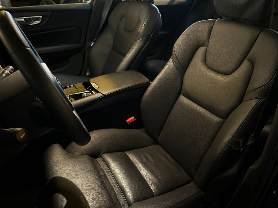 Volvo V60 2,0 T6 ReCharge Plus Dark aut. AWD 5d