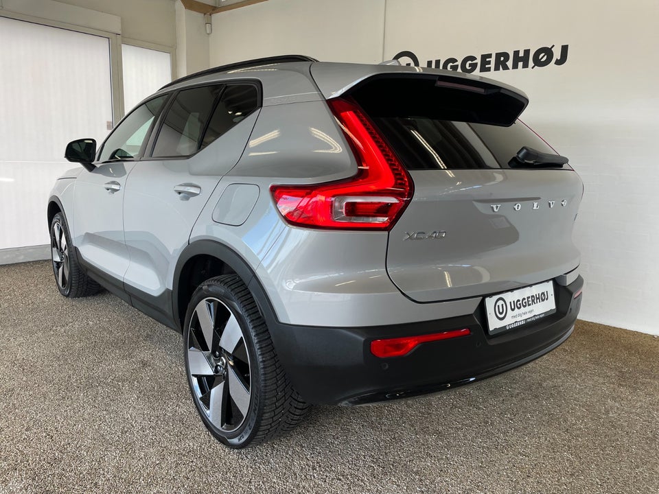 Volvo XC40 ReCharge Extended Range Plus 5d