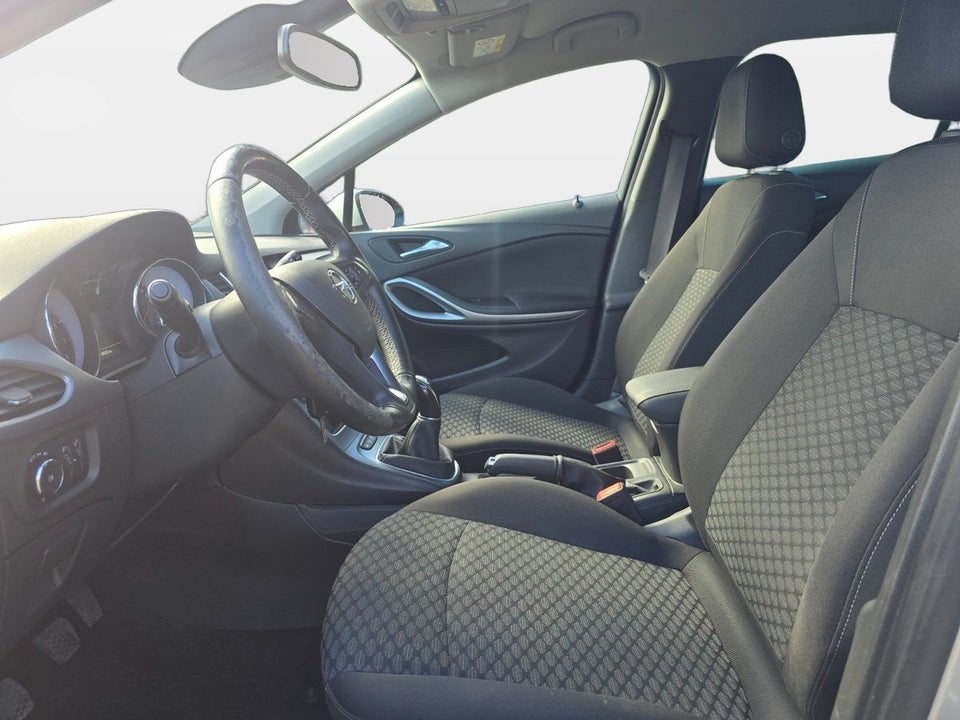 Opel Astra 1,0 T 105 Enjoy 5d