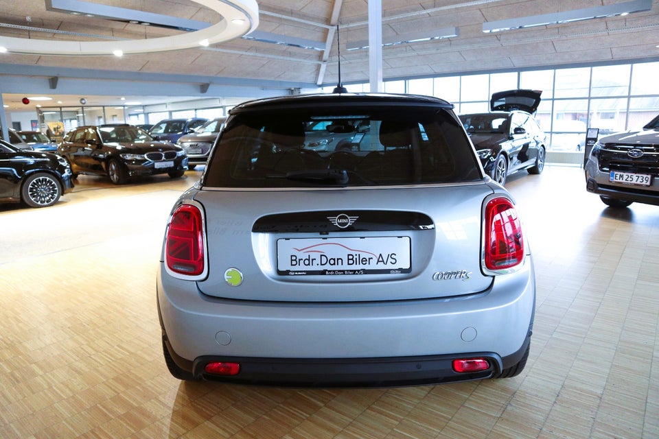 MINI Cooper SE Classic Trim 3d