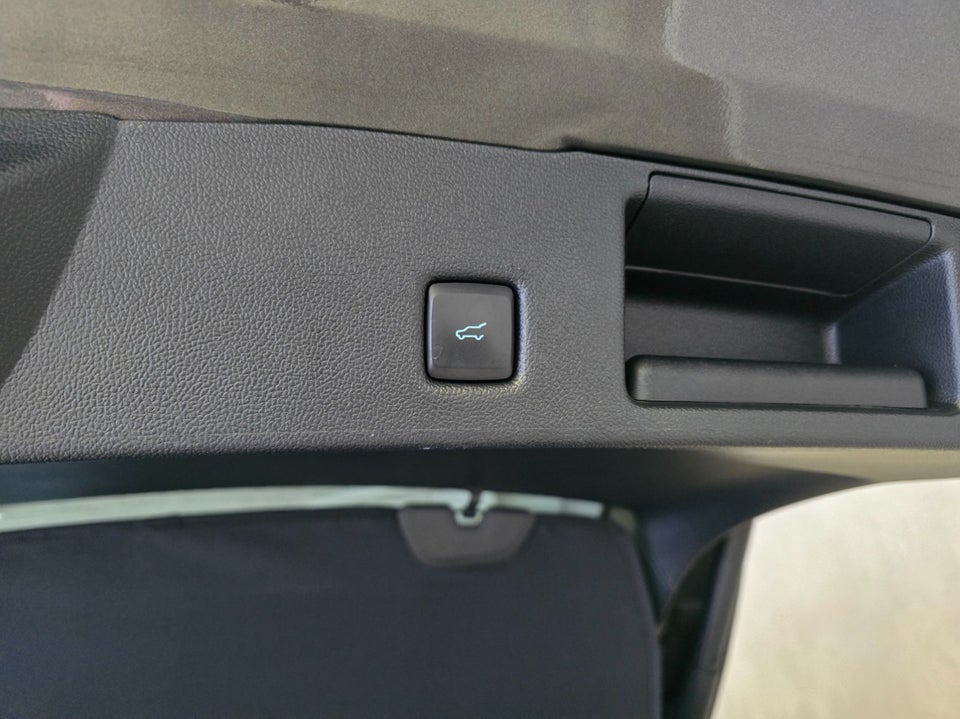 Ford Kuga 2,5 PHEV ST-Line X CVT 5d