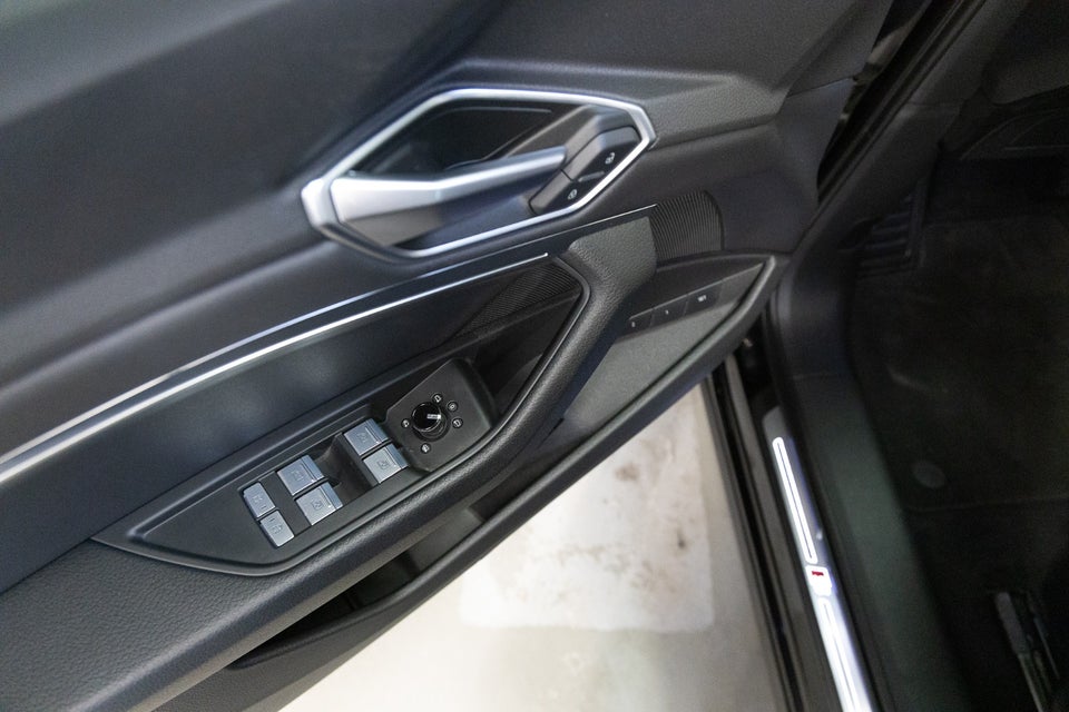 Audi e-tron 55 S-line Sportback quattro 5d