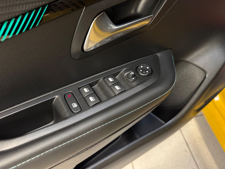 Peugeot e-208 50 Allure 5d