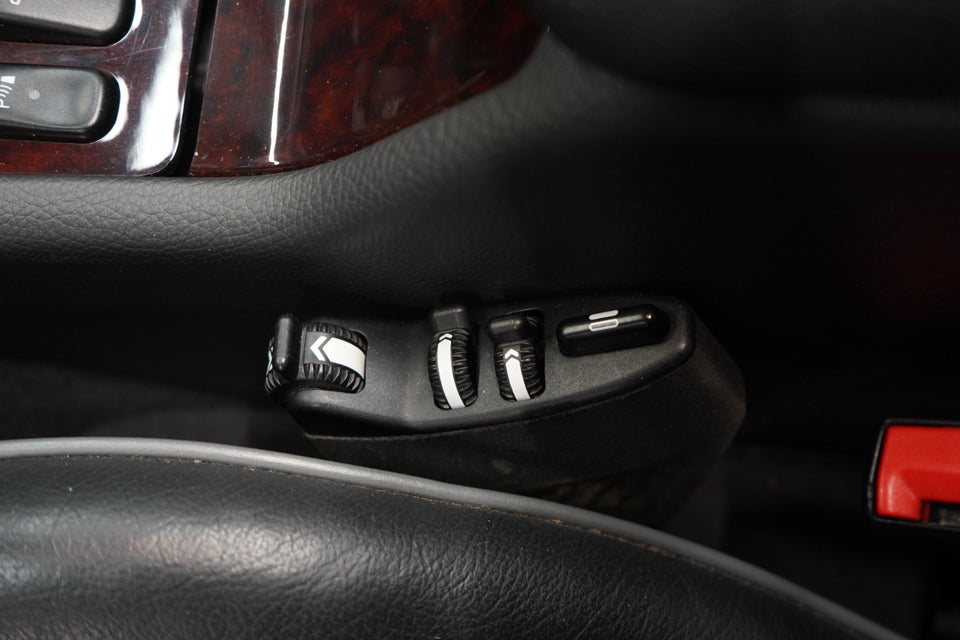Mercedes E320 3,2 Elegance 4d