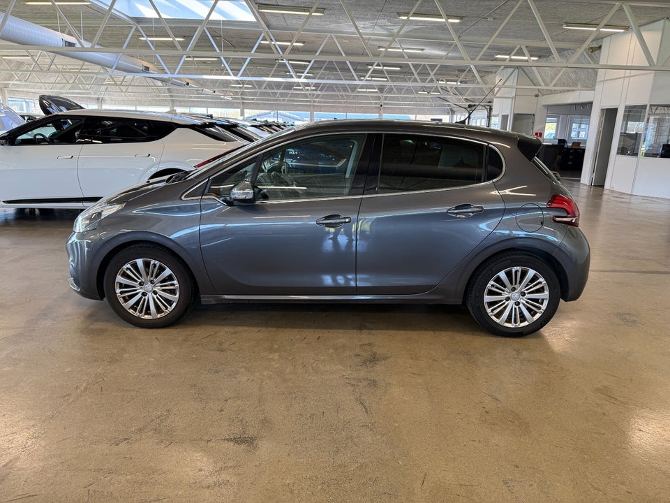 Peugeot 208 1,6 BlueHDi 100 Desire Sky 5d