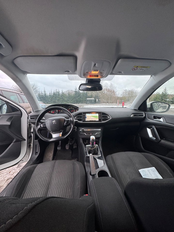 Peugeot 308 1,6 BlueHDi 120 Allure 5d