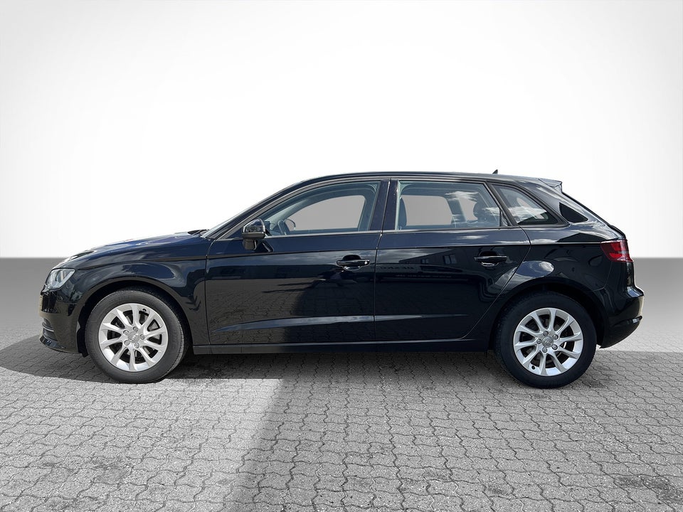 Audi A3 1,2 TFSi 110 Attraction Sportback 5d