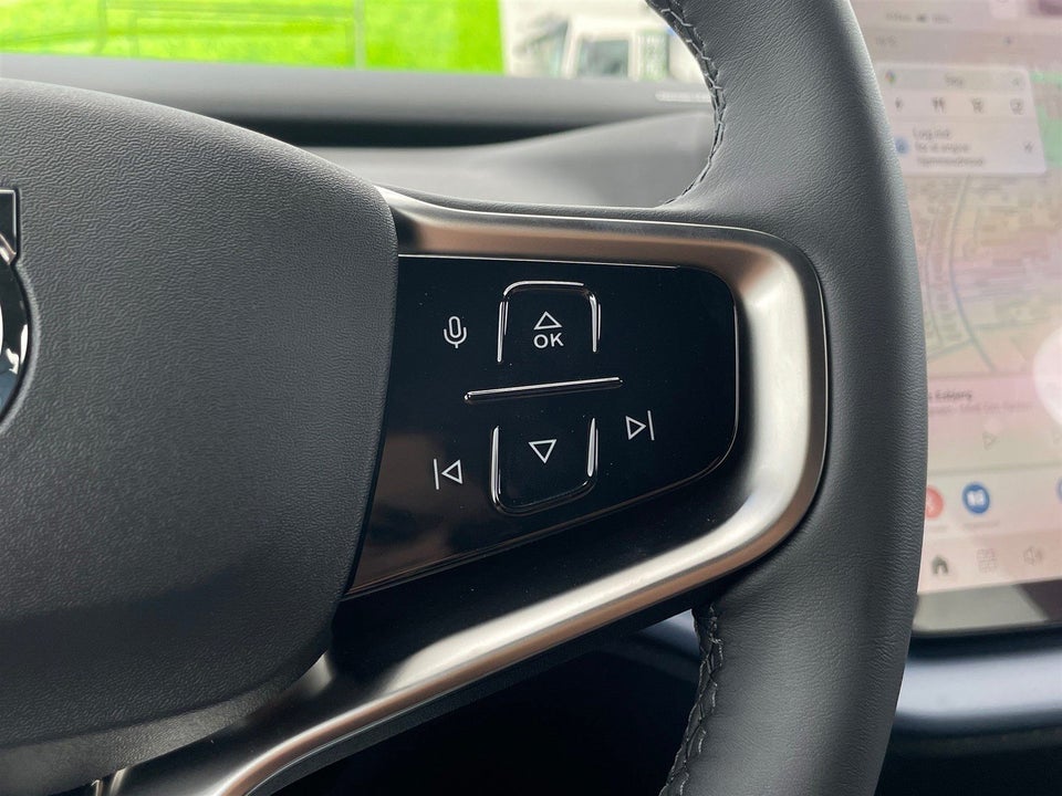 Volvo EX30 Extended Range Plus 5d