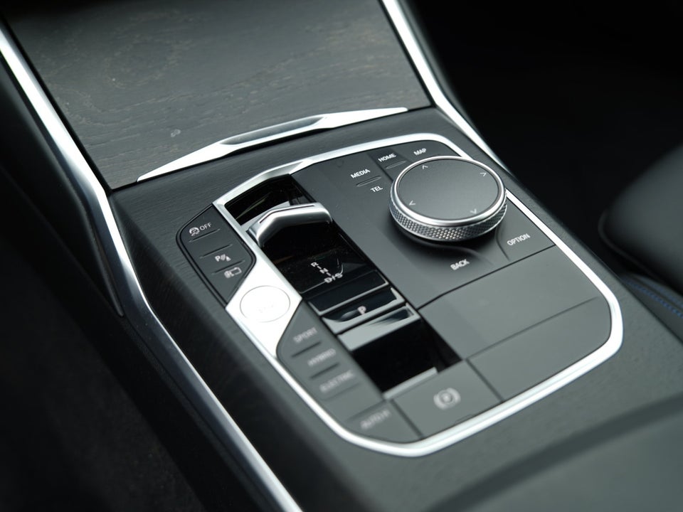 BMW 330e 2,0 Touring M-Sport aut. 5d