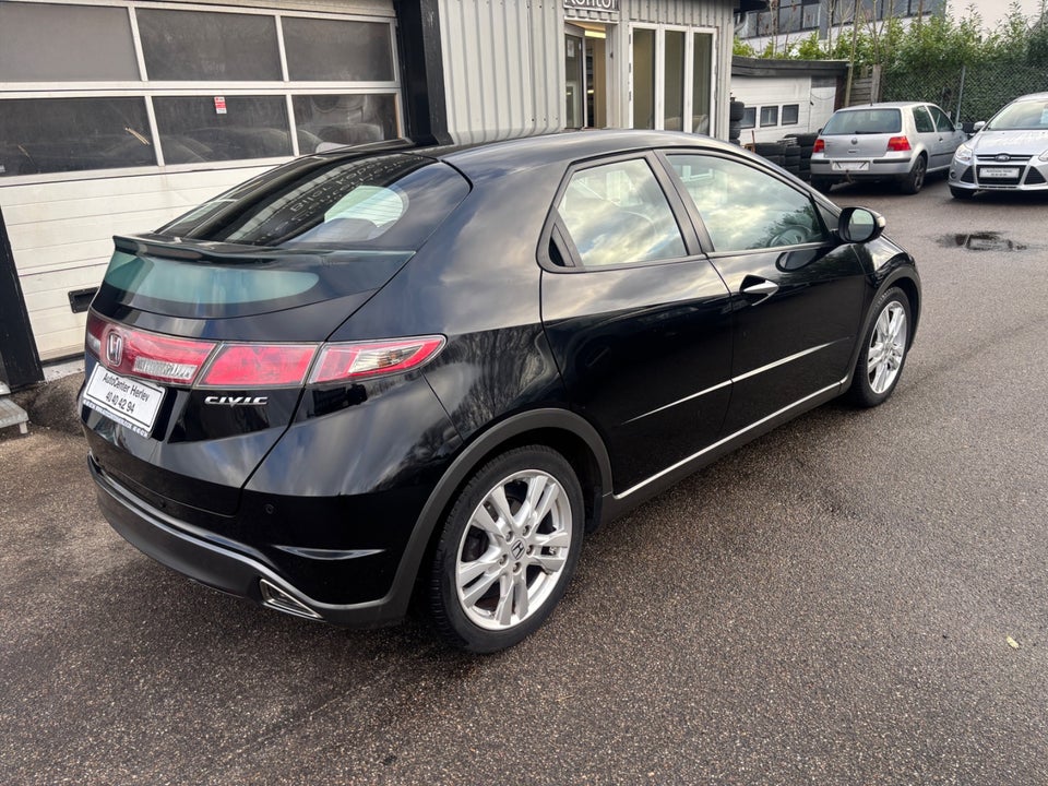 Honda Civic 1,8 Sport 5d