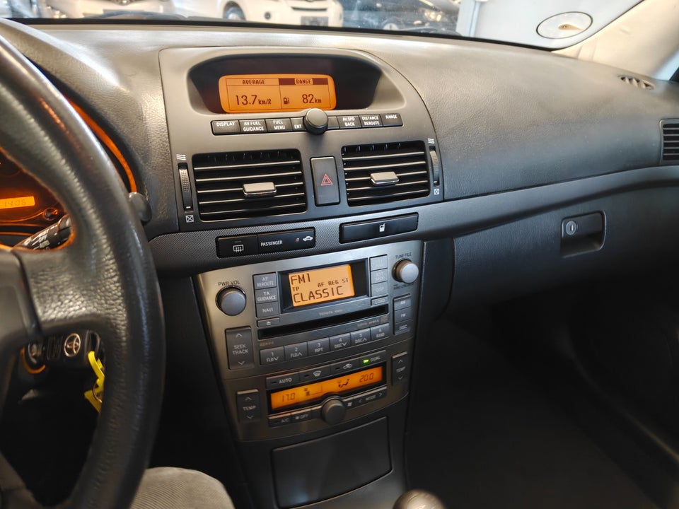 Toyota Avensis 1,8 VVT-i Sol stc. 5d