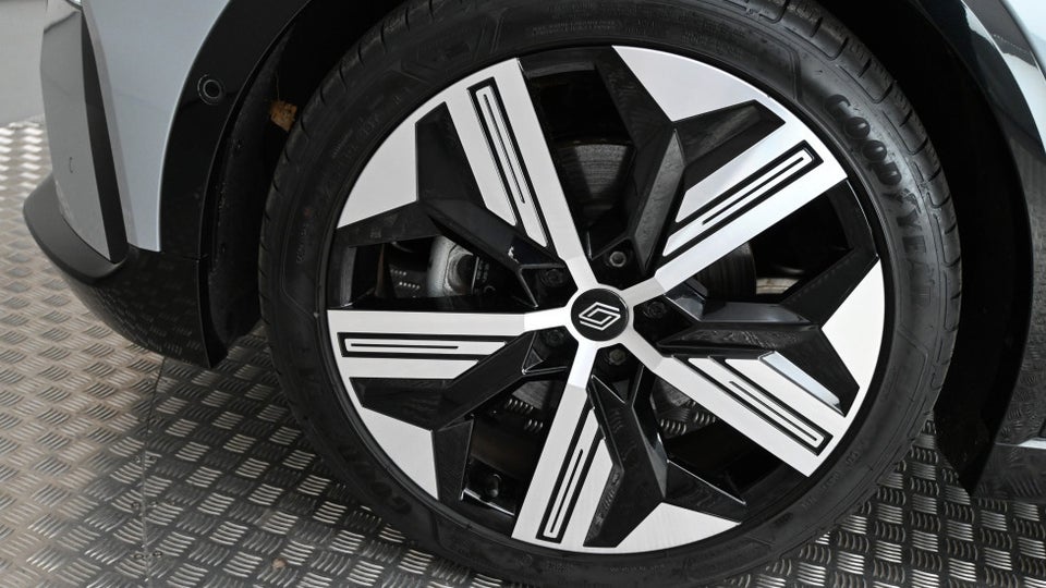 Renault Megane E-Tech 60 Iconic 5d