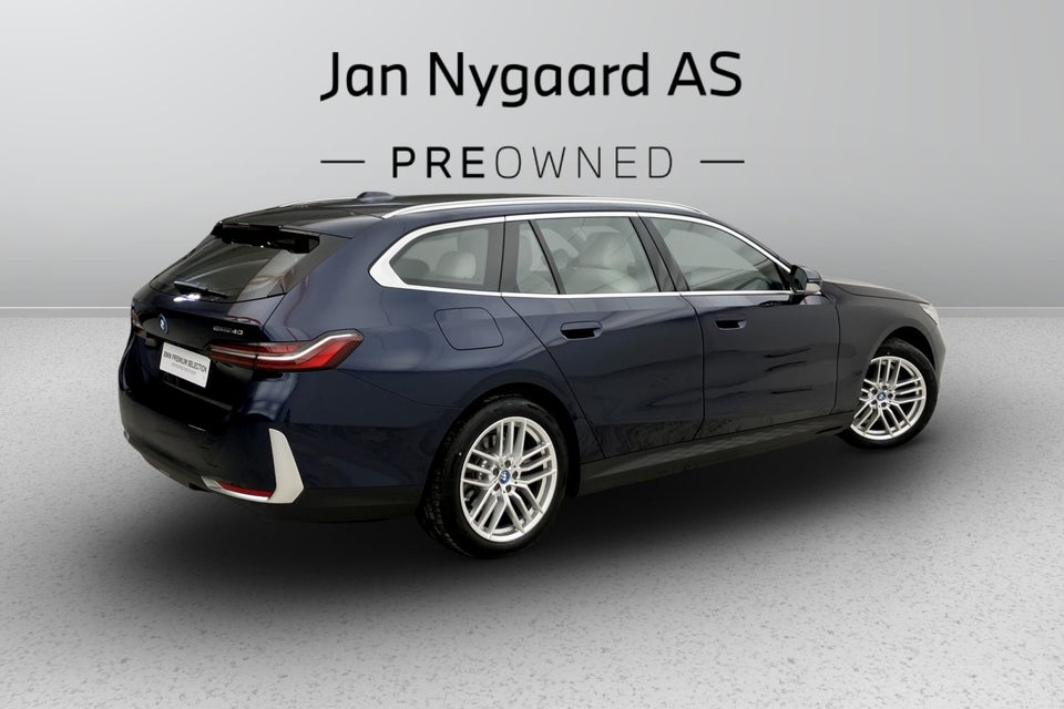 BMW i5 eDrive40 Touring Sport Line 5d