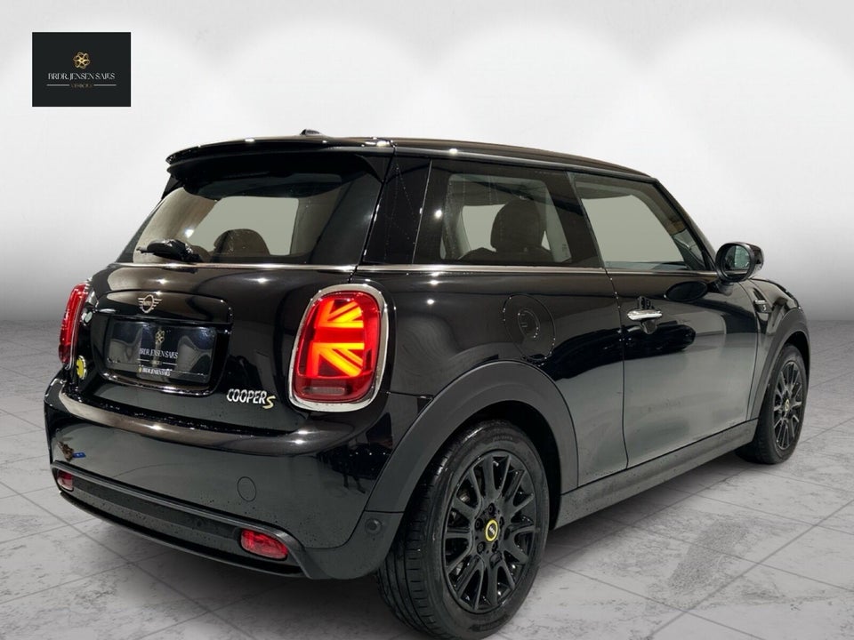 MINI Cooper SE Classic Trim 3d