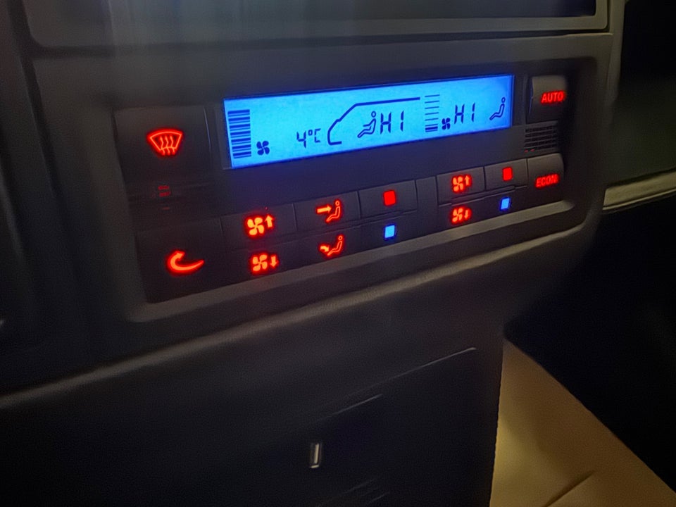 VW Caravelle 2,5 TDi 150 Comfortline kort 10prs 4d