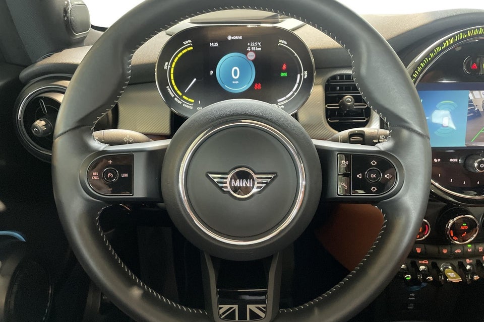 MINI Cooper SE Maximise 3d