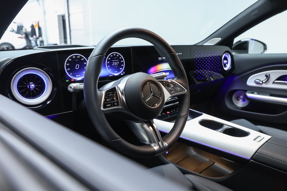 Mercedes CLA250+ EQ Progressive Premium Plus 4d