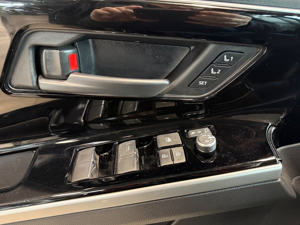 Toyota bZ4X Executive 5d