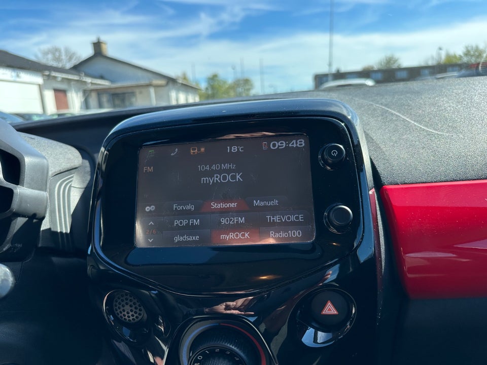 Toyota Aygo 1,0 VVT-i x-wave Sky 5d