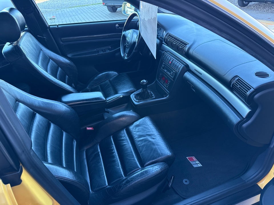 Audi S4 2,7 Avant quattro 5d