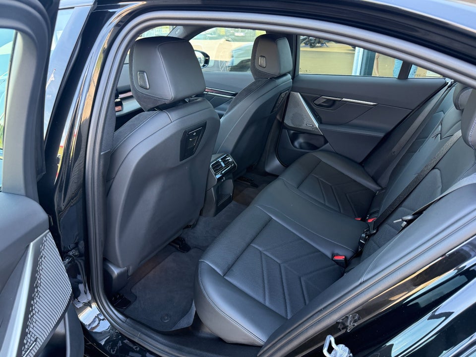 BMW i5 eDrive40 M-Sport 4d
