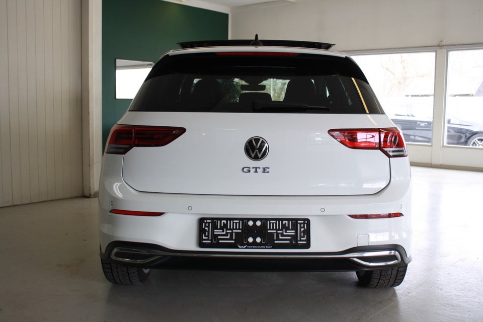 VW Golf VIII 1,4 GTE DSG 5d