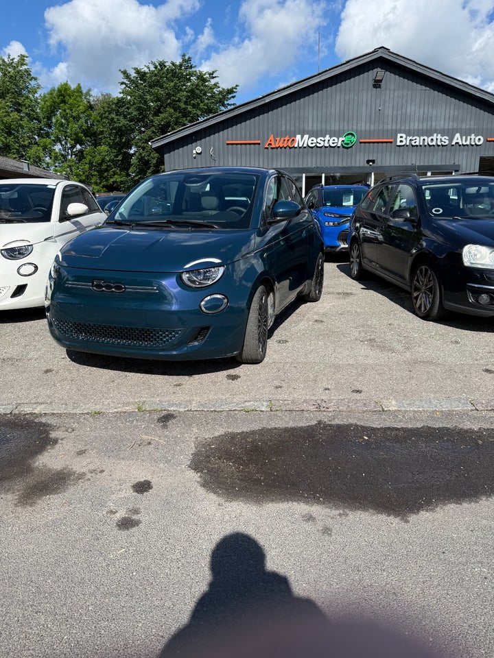 Fiat 500e 42 Icon Sky 3d