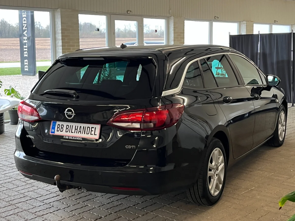 Opel Astra 1,6 CDTi 136 Enjoy Sports Tourer 5d