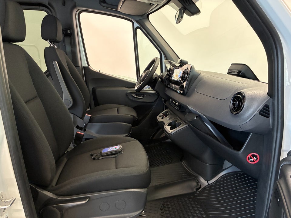 Mercedes Sprinter 317 2,0 CDi A2 Tourer PRO aut. RWD