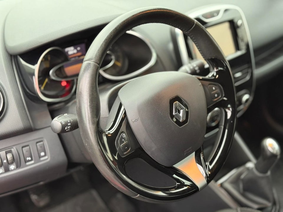 Renault Clio IV 0,9 TCe 90 Expression Sport Tourer 5d