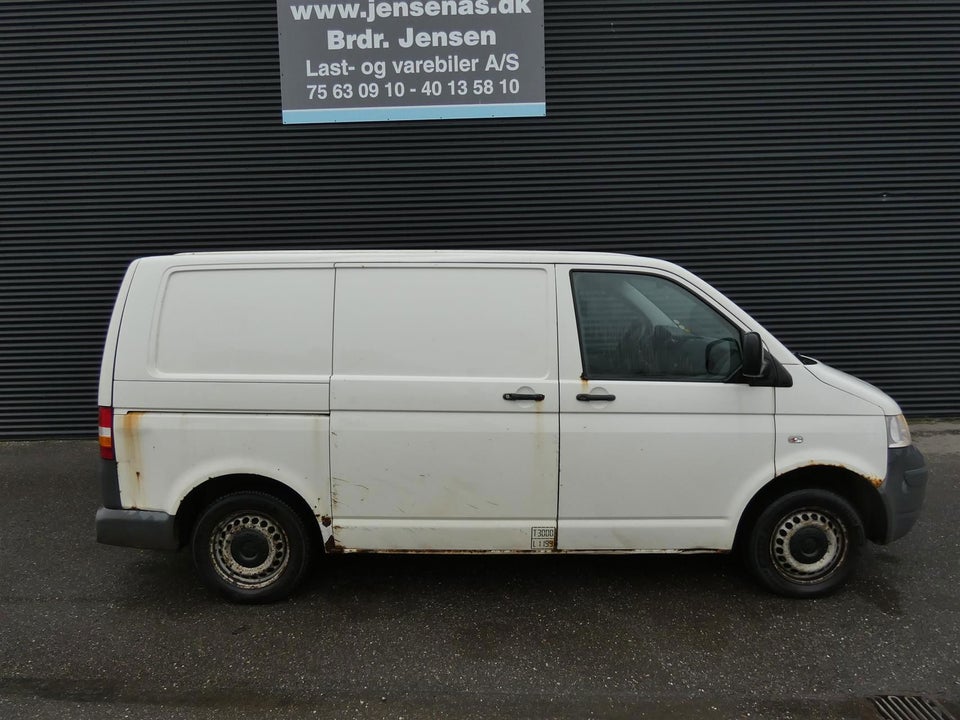 VW Transporter 1,9 TDi 102 lang 5d