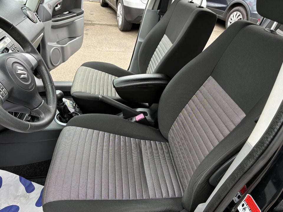 Suzuki SX4 1,6 CombiBack GLX 5d