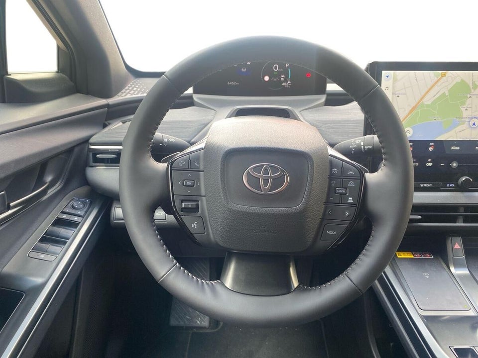 Toyota C-HR+ 77 Executive AWD 5d