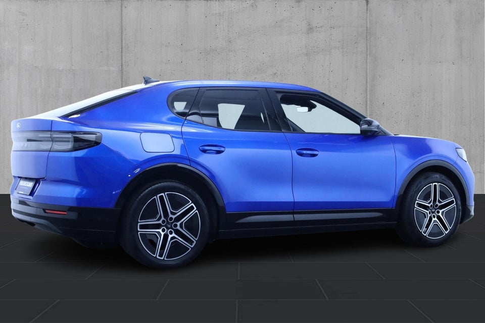 Ford Capri 79 Premium Extended Range AWD 5d