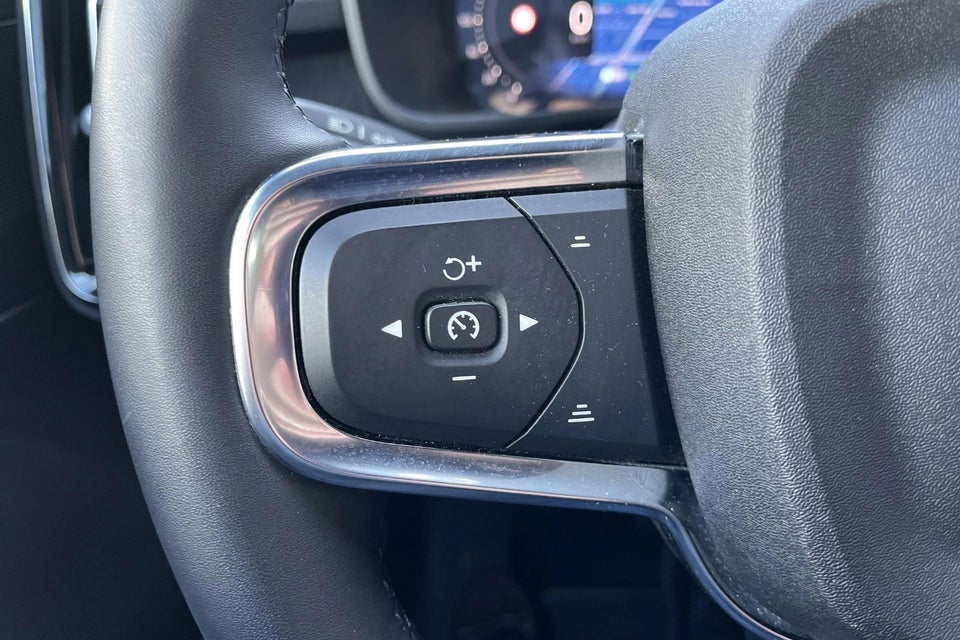 Volvo XC40 P6 ReCharge Core 5d